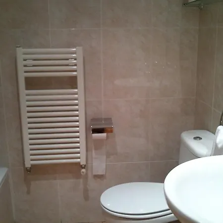 皮拉尔酒店 酒店 贝纳斯克